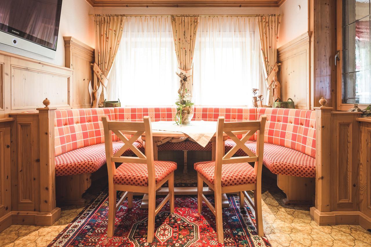 Hotel Garni Tirol لاديس المظهر الخارجي الصورة